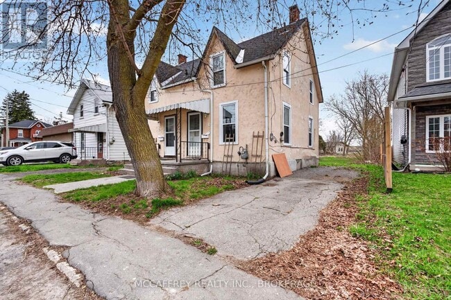 Building Photo - 47 Isabella St E