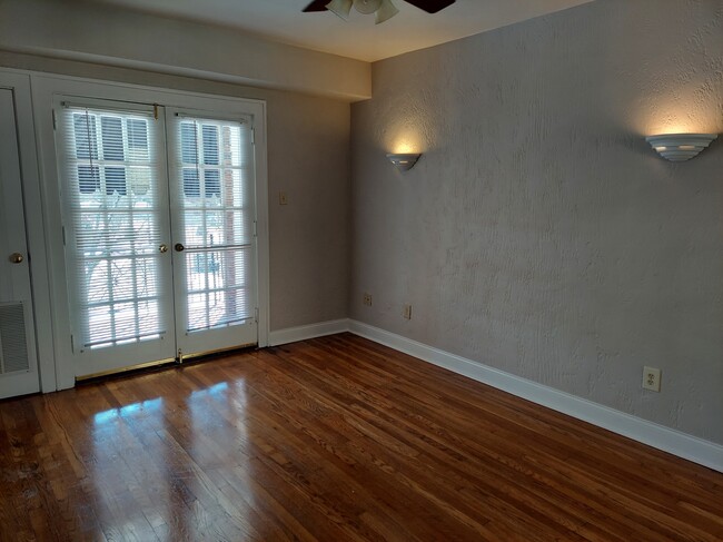 Living room - 108 Newburn Dr