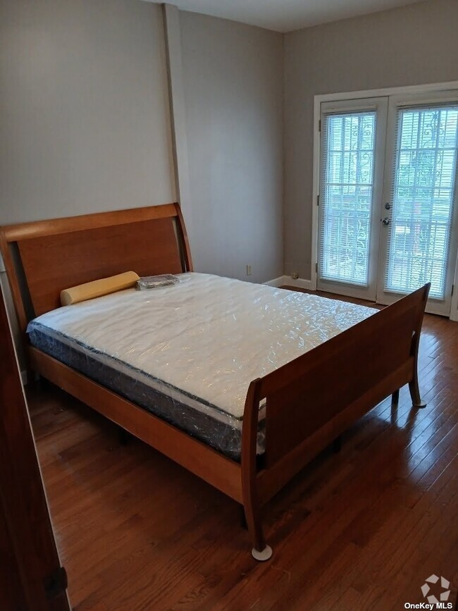 Casas de renta en Holban Gardens Ward Queens, NY