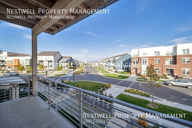 Building Photo - Charming 3-bed Townhome in Daybreak