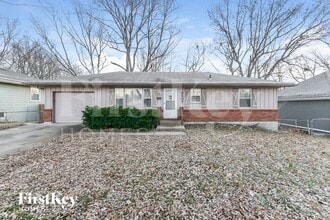 Building Photo - 8607 Elm Ave