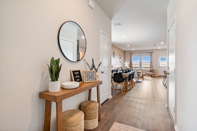 Foto del edificio - 6403 Embankment Rd