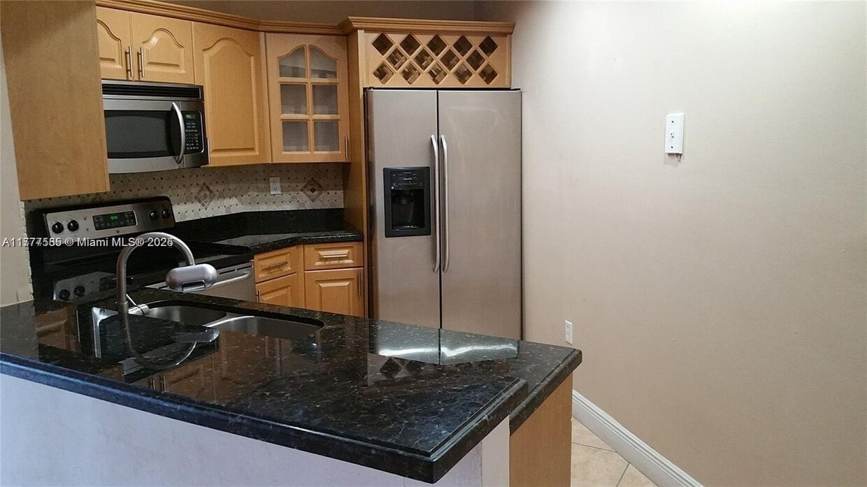 Foto principal - 9725 Fontainebleau Blvd