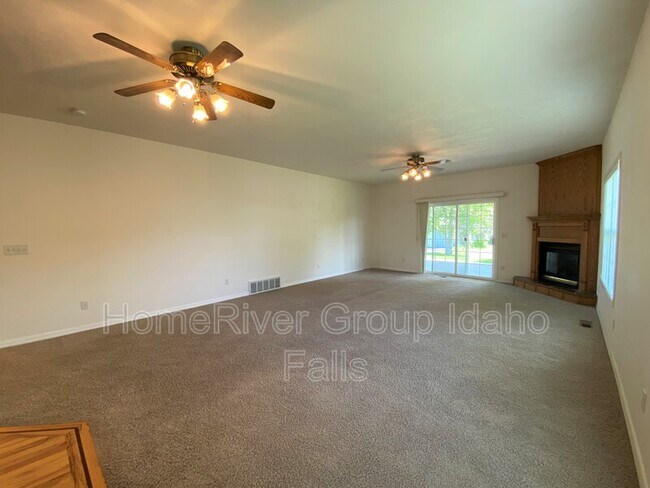 Foto del edificio - 3212 N Ammon Rd