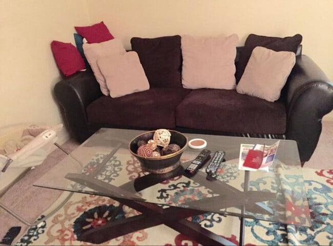 Building Photo - 3619 S Home Ave