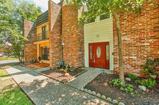 Foto del edificio - 1255 Blalock Rd