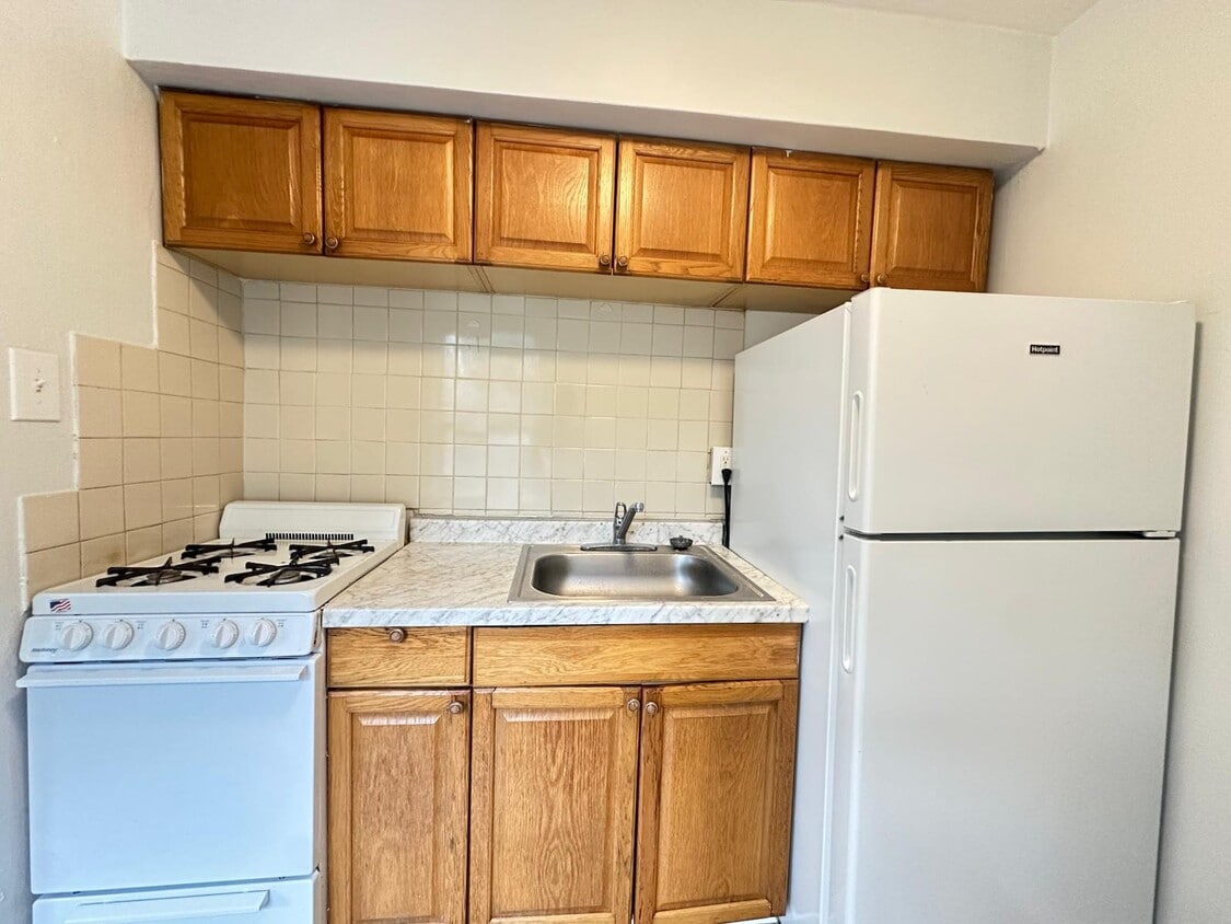 Foto principal - 7131 Marshall Rd
