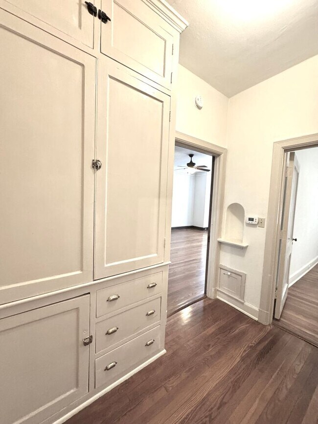 Foto del edificio - 3319 Pine St
