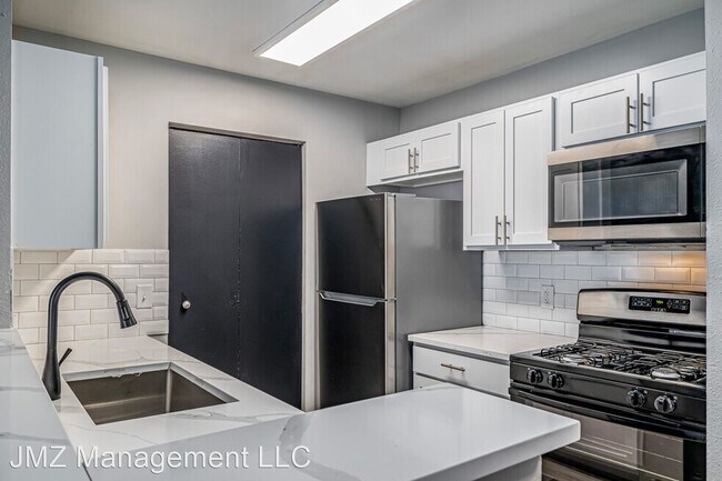 Foto del edificio - 3 br, 2 bath House - 8940 Charlotte Ct
