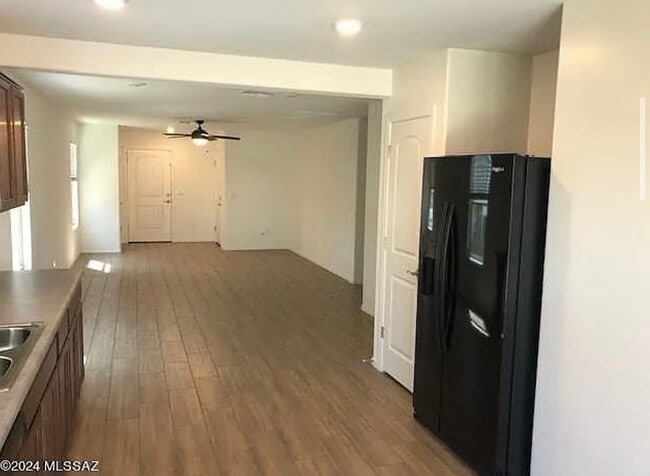 Building Photo - 8779 E Stone Meadow Cir