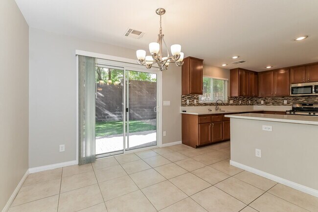 Foto del edificio - 9989 Panguitch Lake Ct
