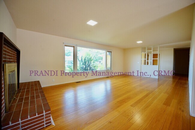 Foto del edificio - 6 Blue Rock Ct
