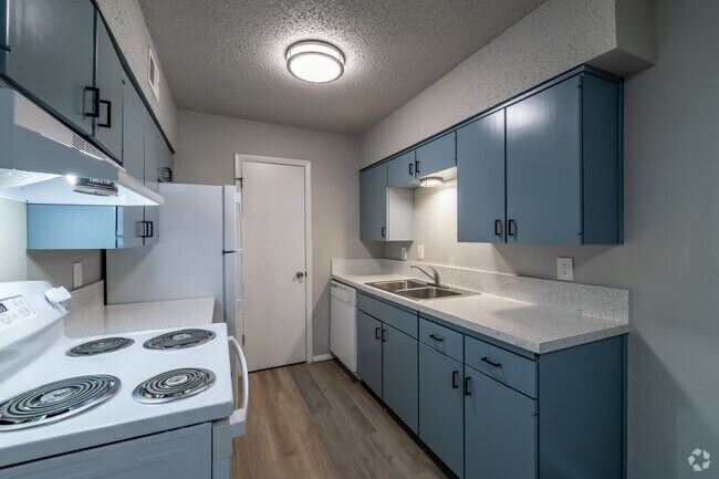 2 habitaciones, 1 baño - 820 pies cuadrados - Cocina - The Village Apartments