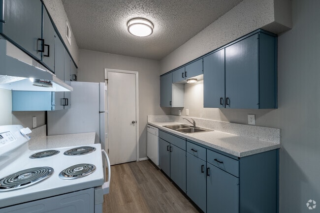 2BR, 1BA - 820SF - Kitchen - The Village Apartments