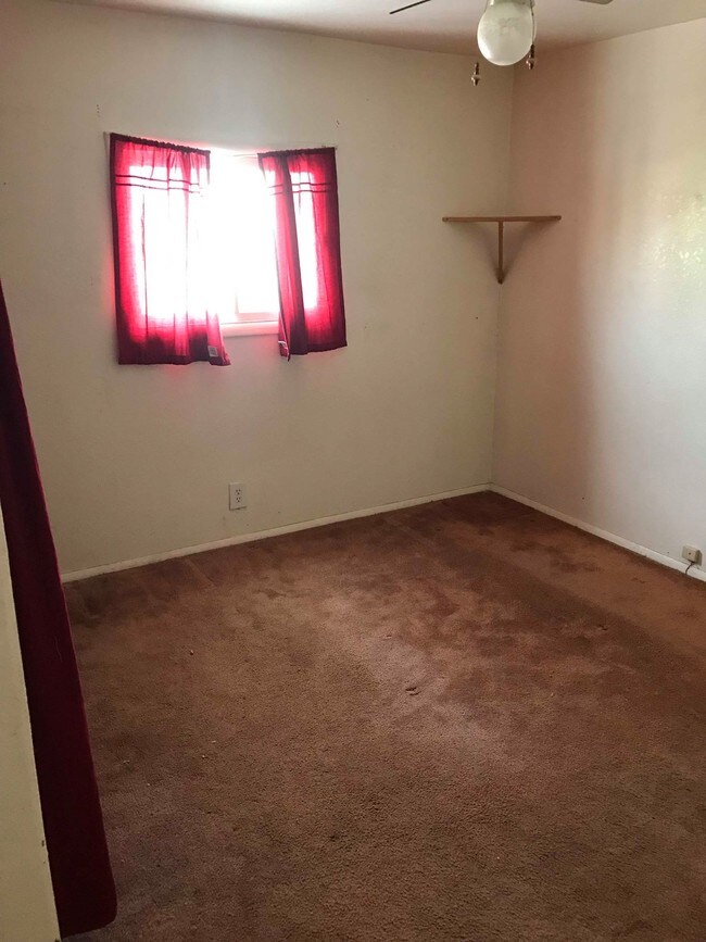 Foto del edificio - 2405 Pine St