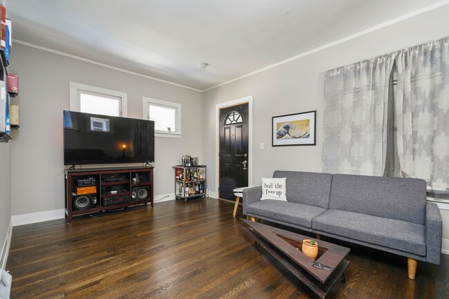 Foto del edificio - 3932 Forest Ave