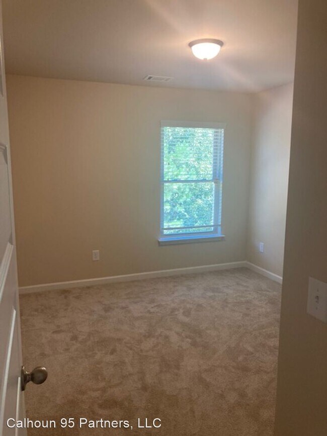 Building Photo - 4 br, 2.5 bath House - 203 Harrison Drive