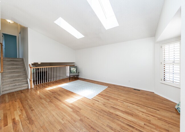 Foto del edificio - 4645 Ramblewood Dr