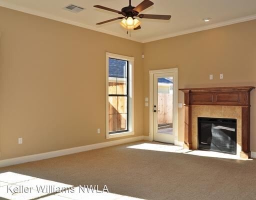 Foto del edificio - 3 br, 2 bath House - 1990 Wild Iris