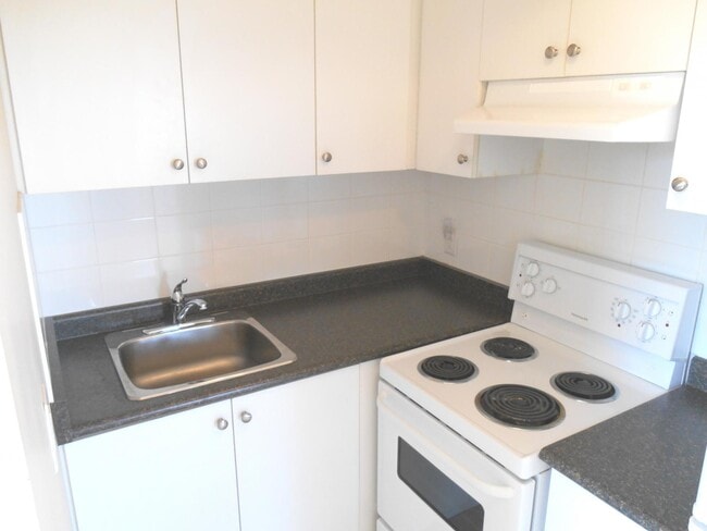 Building Photo - Danforth & Victoria Park Apartments