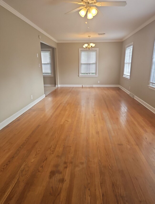 8 W Bel Air Blvd, Clarksville, TN 37042 House Rental in Clarksville