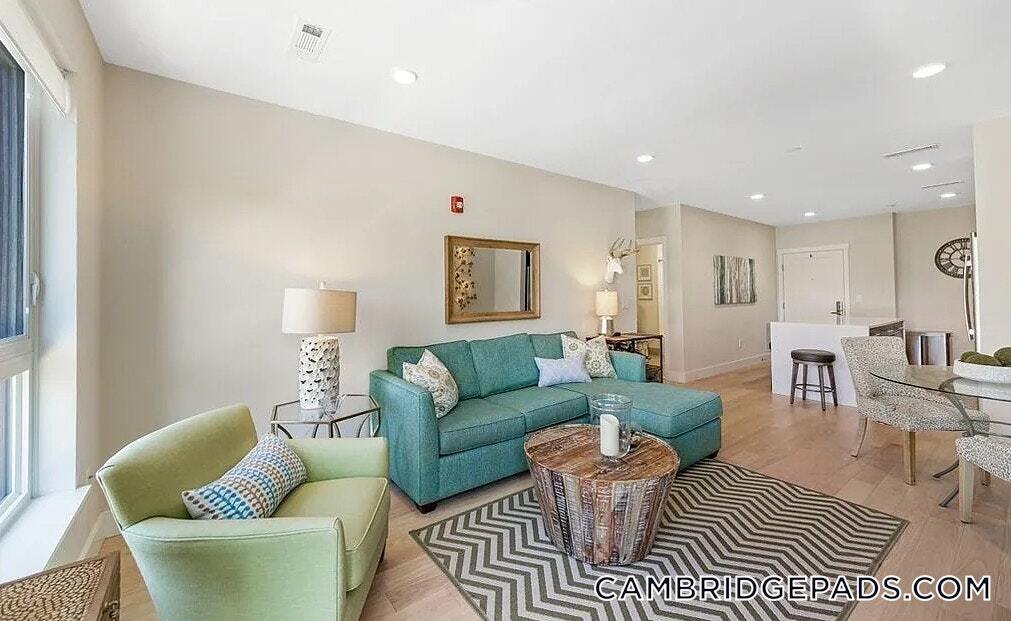 Foto principal - 1975 Massachusetts Ave