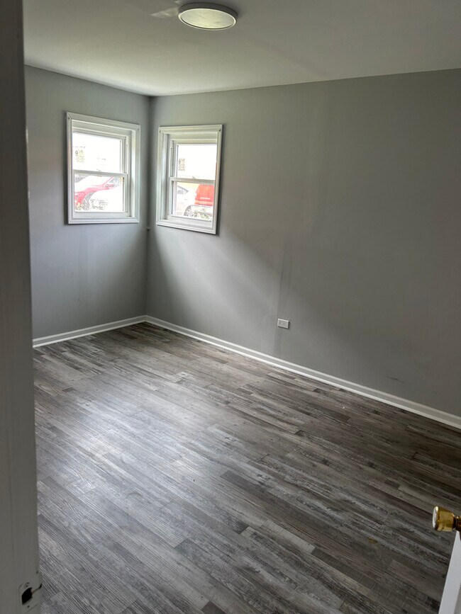 2069 135th Pl Unit 1, Blue Island, IL 60406 Apartments in Blue Island