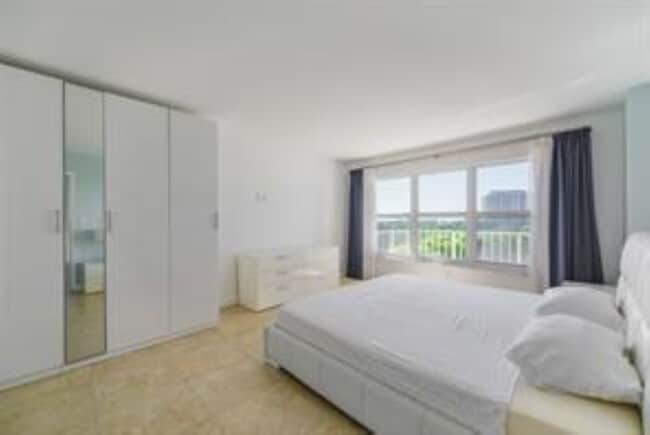 Foto del edificio - 3000 E Sunrise Blvd