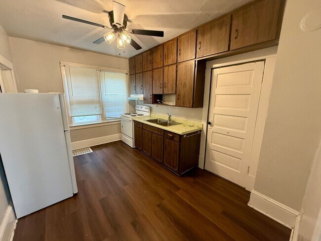 Foto del edificio - 312 W Arnold St