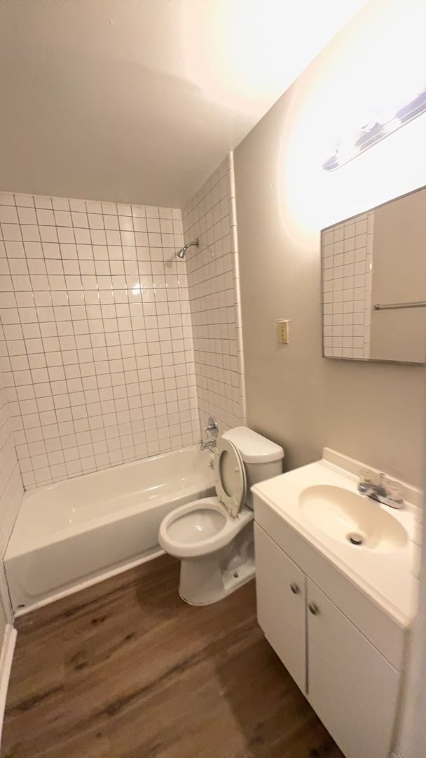 Building Photo - Charming Midtown 2BR/1BA — Freshly Updated...