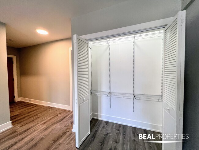 Photo - 505 W Belmont Ave Apartment