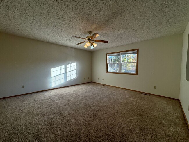 Foto del edificio - Charming 3-Bed, 2-Bath Home Just Minutes from Fort Leonard Wood!