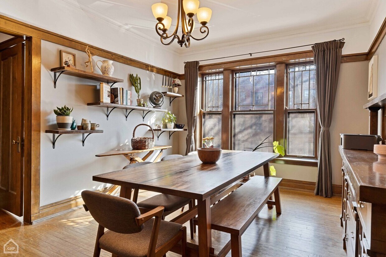 Foto principal - 6619 N Glenwood Ave