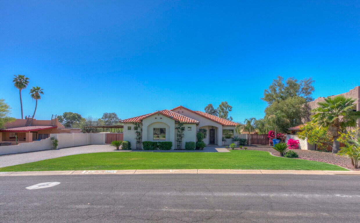 2617 E Captain Dreyfus Ave, Phoenix, AZ 85032 House for Rent in