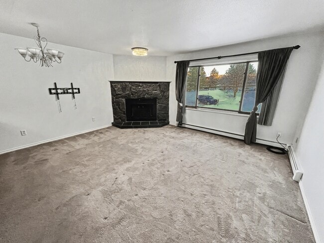 Building Photo - 355 Donna Dr