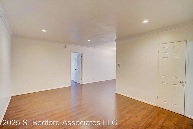 Foto del edificio - 2025 S Bedford St