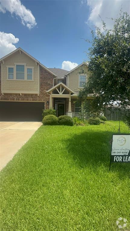 Building Photo - 12901 Oak Fls Dr