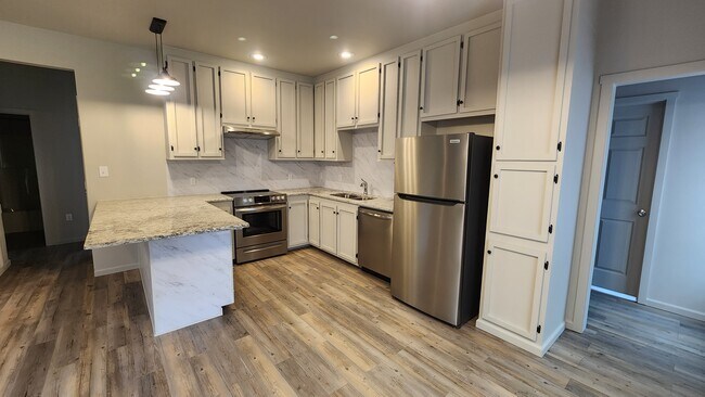 Foto del edificio - 347 L-12