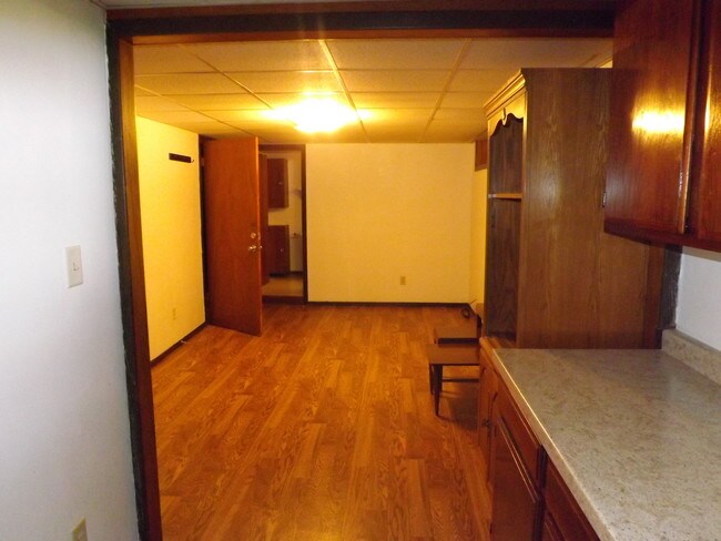 Foto del edificio - 320 W 2nd Ave