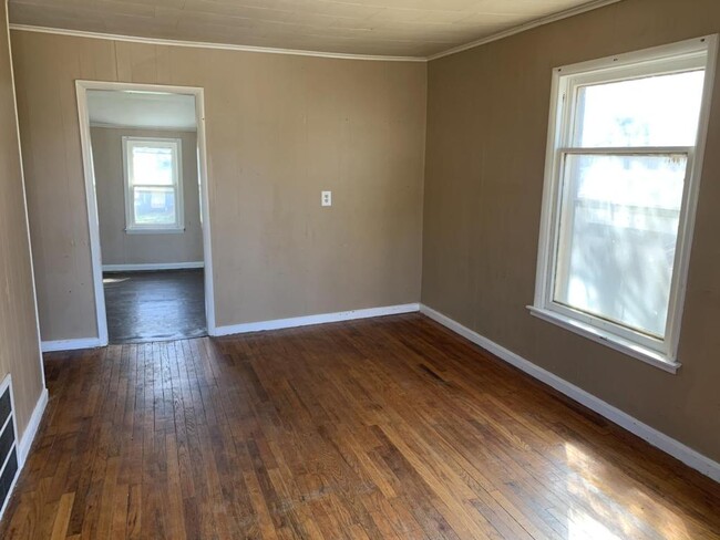 Building Photo - 1224 Delaware