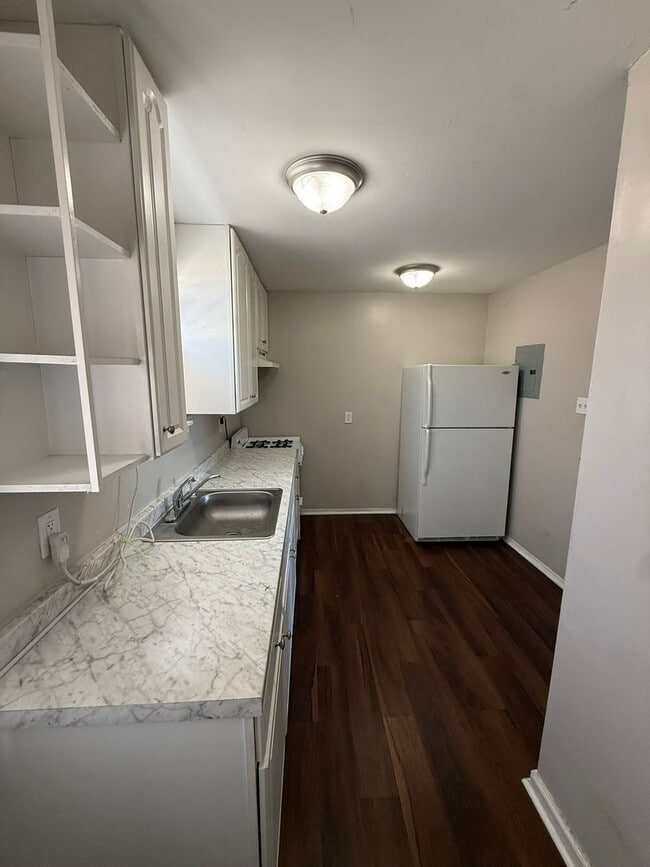 Foto del edificio - 1705 Lamb Ave