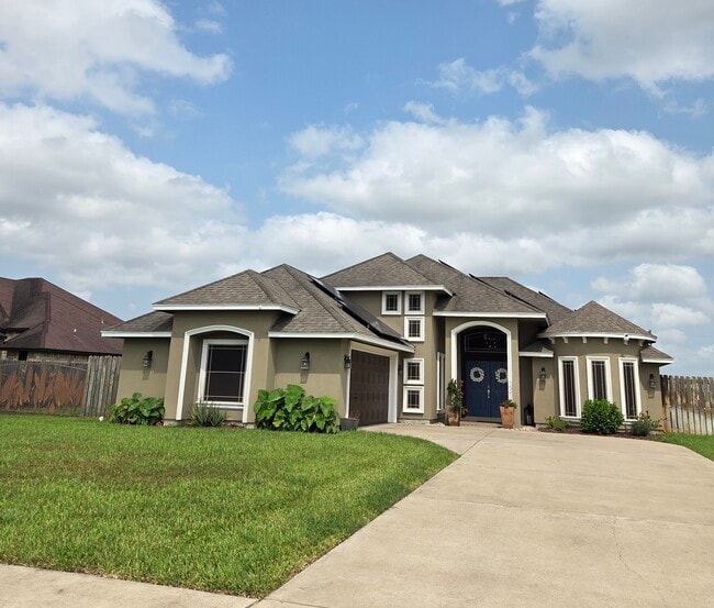 Building Photo - 177 Village E Dr