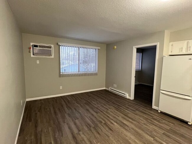 Building Photo - 2nd floor 1 bedroom apartment in Niles