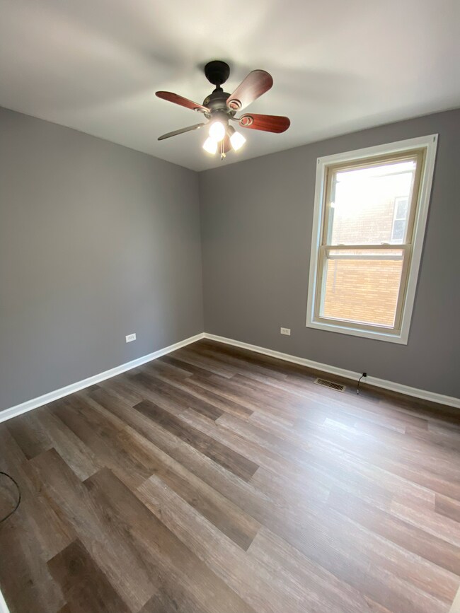 Building Photo - 5256 W 64th Pl