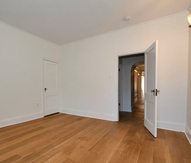 Building Photo - 1352 Hollis Street
