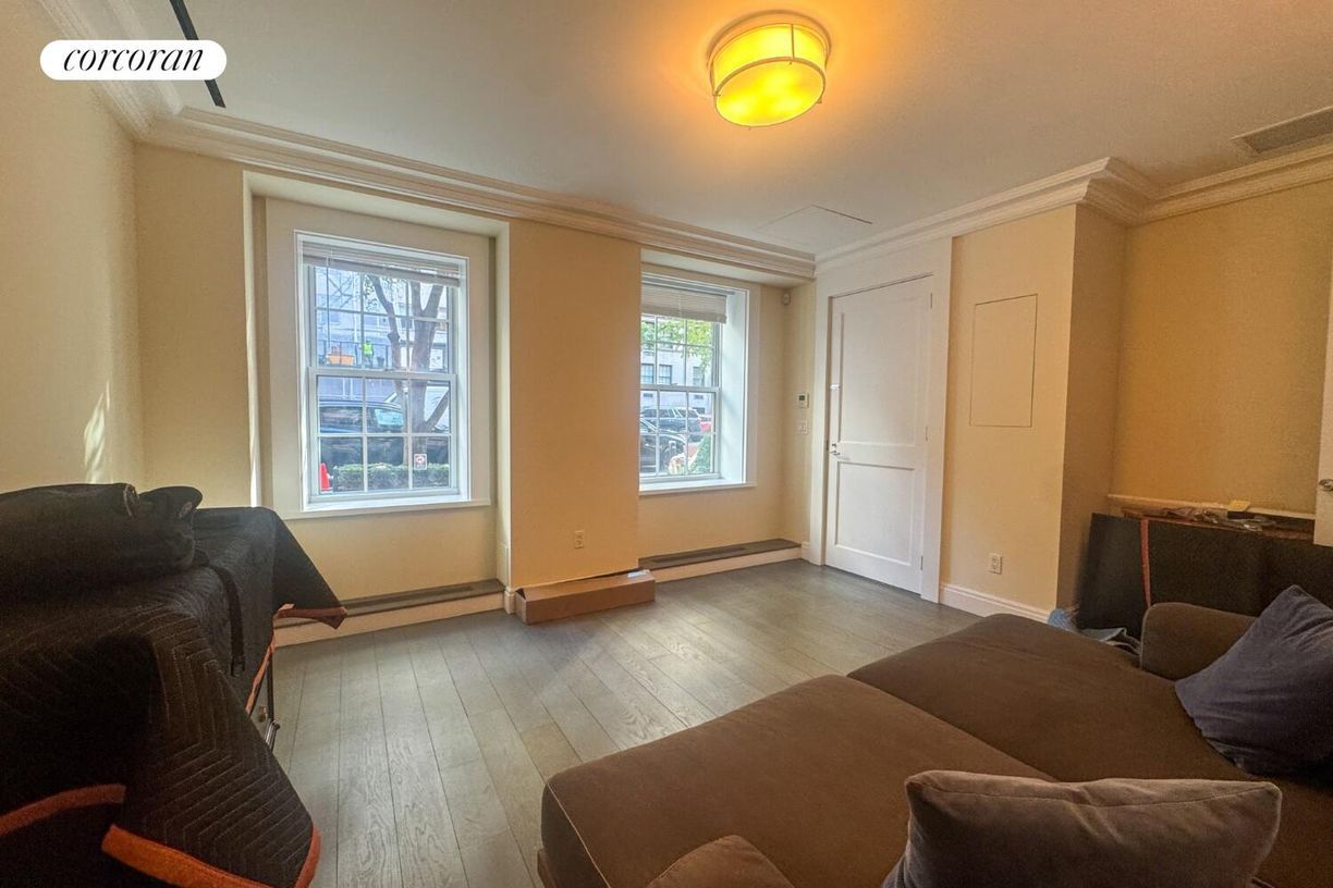 Foto principal - 40 E 72nd St