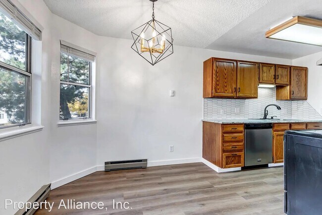 Foto del edificio - 1 br, 1 bath House - 17391 E. Mansfield Av...