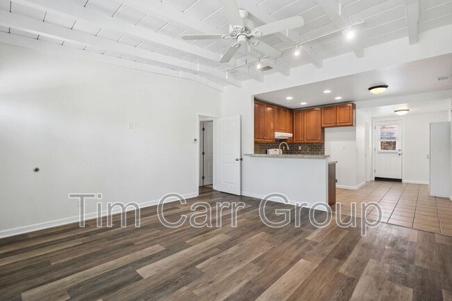 Foto del edificio - 375 E 20th St
