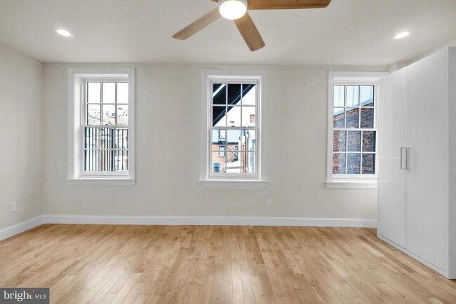 Building Photo - 333 S 21st St