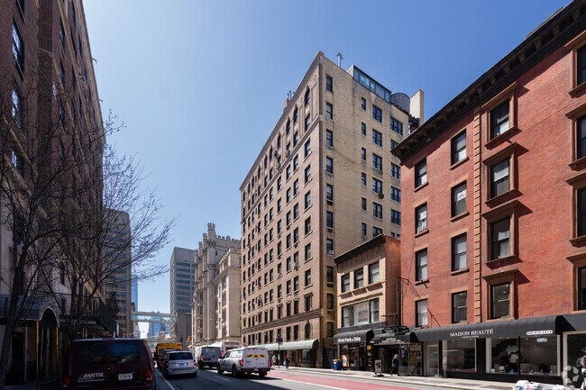 Building Photo - 944-952 Lexington Ave